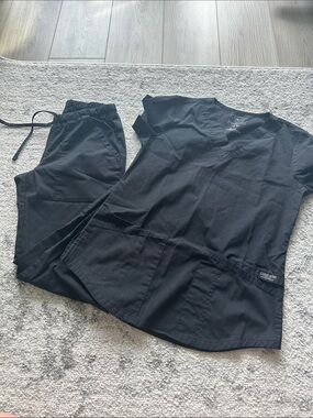 Cherokee Black Women’s Scrub Set